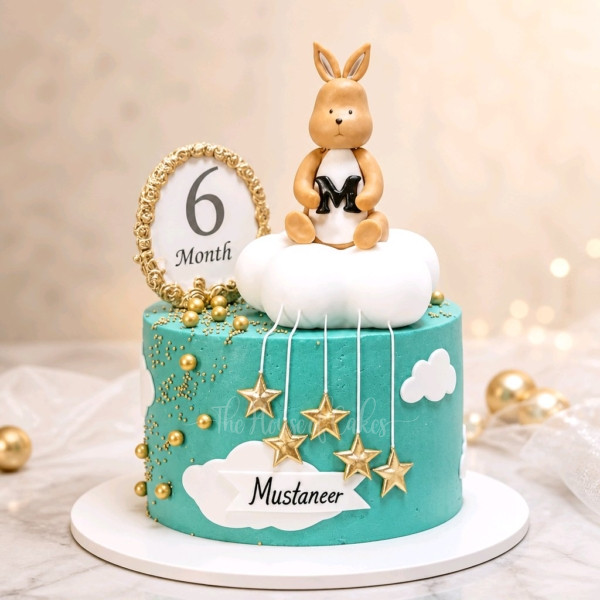 6 months smash cake with cream icing