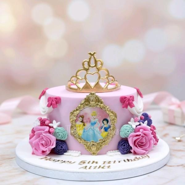 Disney Princesses cake 10