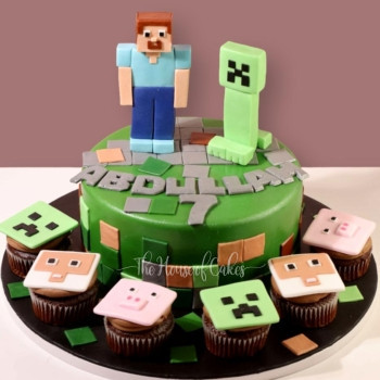 Minecraft Cake and Cupcakes