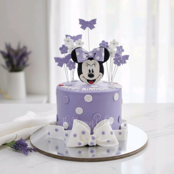 Minnie Mouse Cake 40