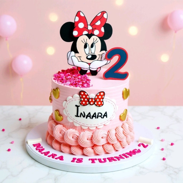 Minnie Mouse Cake 41