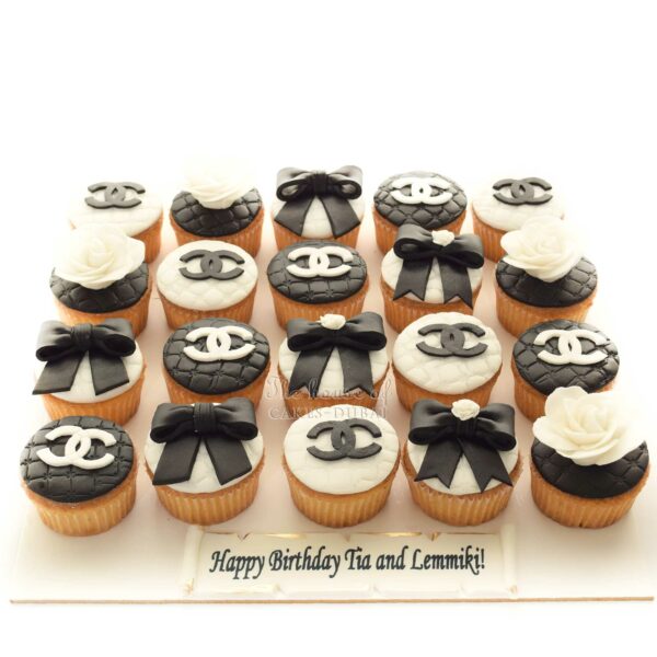 Chanel cupcakes 5