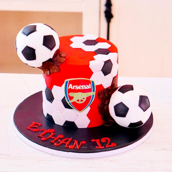 Arsenal cake Football Cakes in Dubai Cakes near me