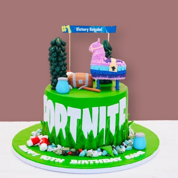 Fortnite cake