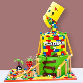 stunning Lego Cake
