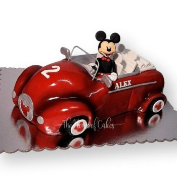 Mickey Mouse in car cake