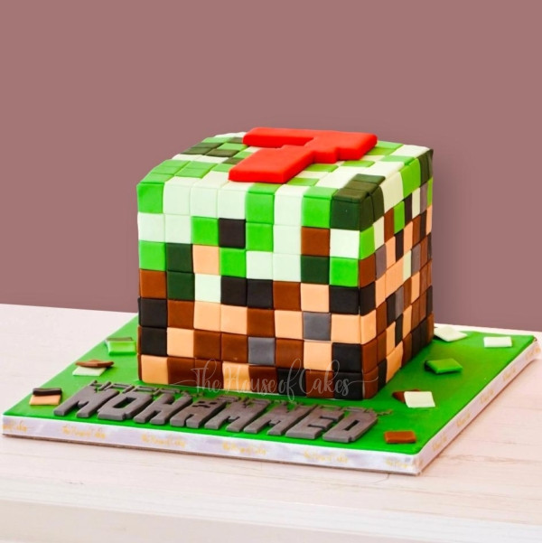 Minecraft cake