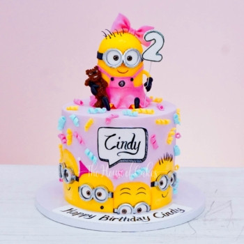 Minions cake