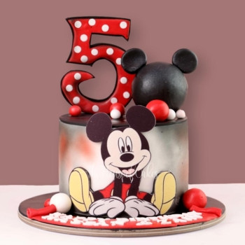 Minnie mouse cake