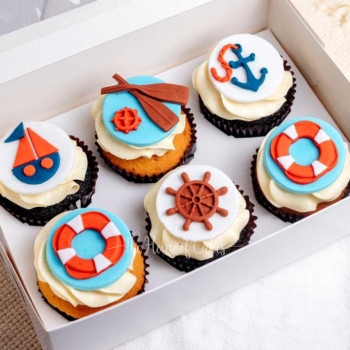sailing boat cupcakes