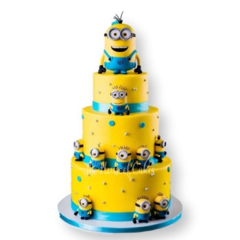 two eyed minion cake