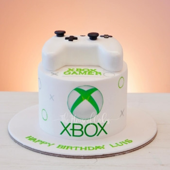 X Box cake