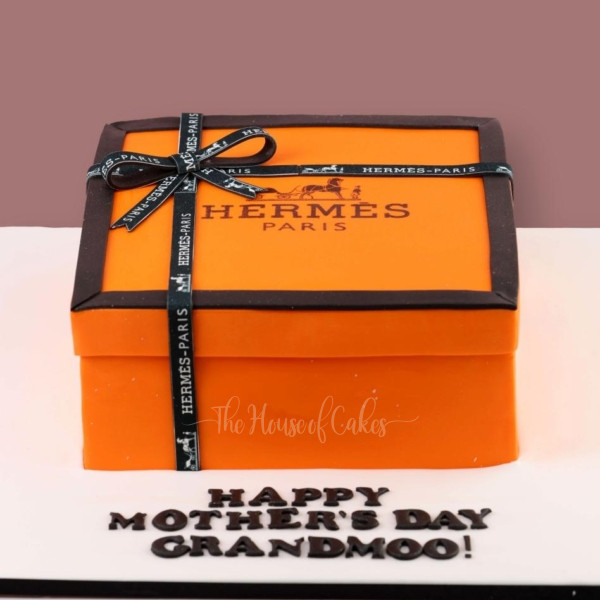 Hermès Box Cake