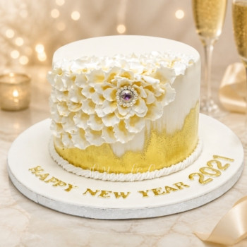 White and Gold Cake in Dubai