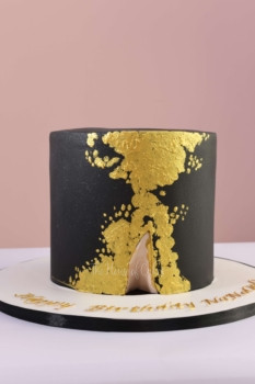 Black and gold cake