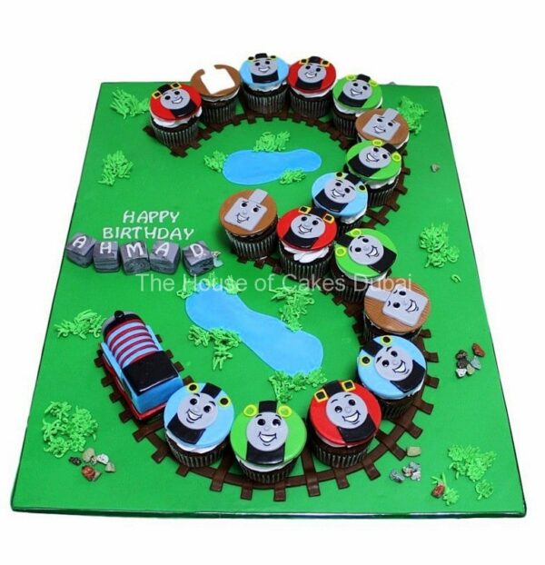 3rd birthday Thomas tank cupcakes