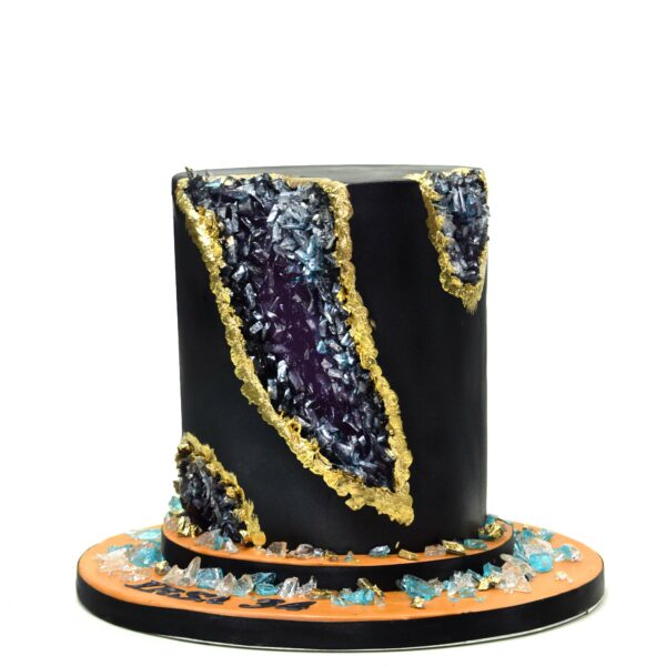 Black and gold geode cake