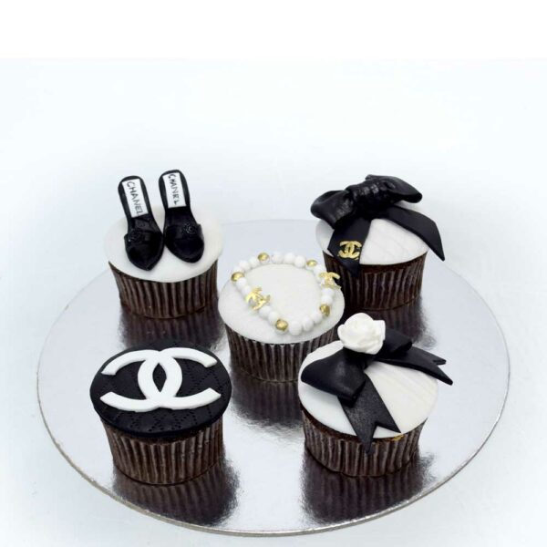 Chanel cupcakes 4