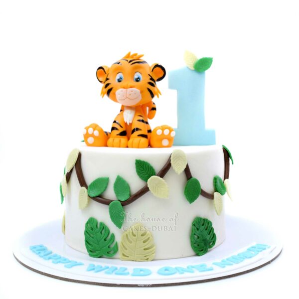 Cute tiger cake