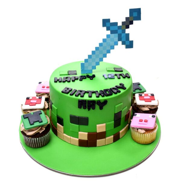 Minecraft Cake and Cupcakes 2