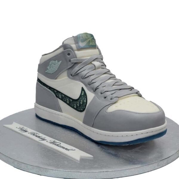 Nike Air Jordan Mid Sneaker Cake