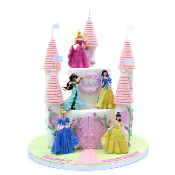 Princesses castle cake 4