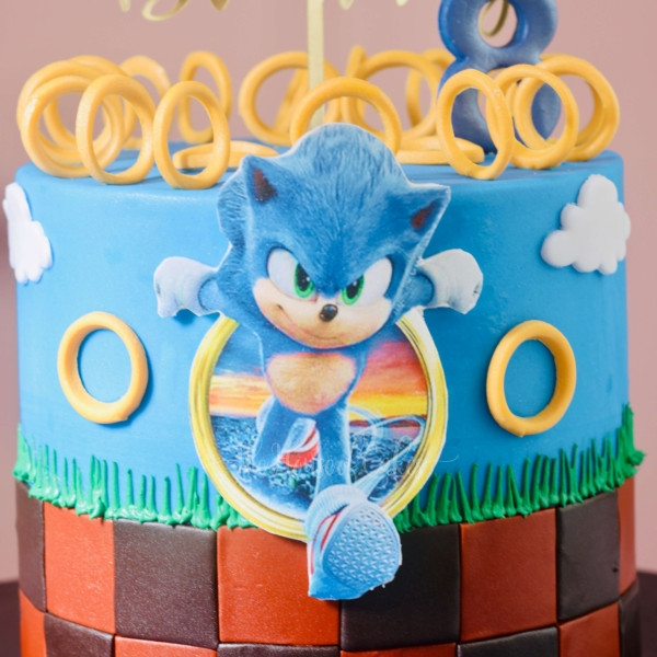 Sonic cake
