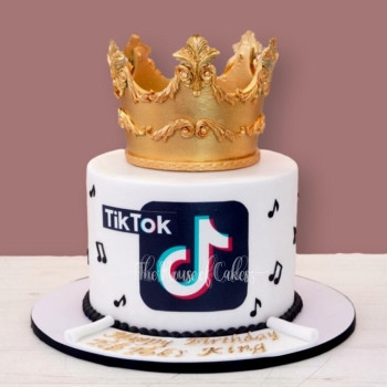 Tik tok and crown cake