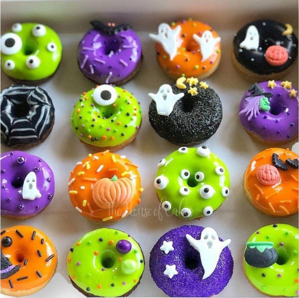 mini doughnuts for helloween