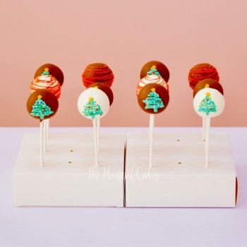 pretty Christmas cake pops