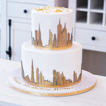 new york's and dubai's skyline cake