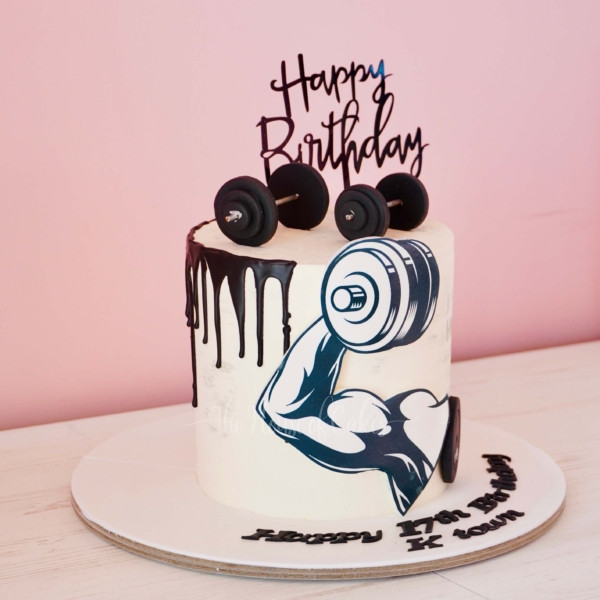 Muscle Madness weights lifting cake