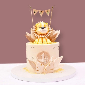 cute lion roar cake