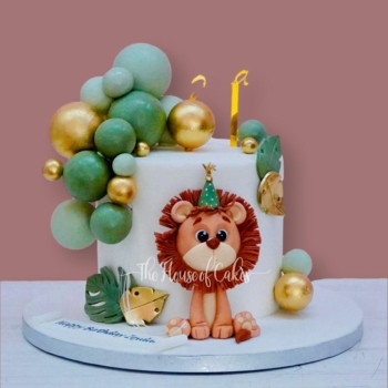 the cutest lion cake