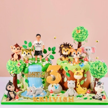 Epic Jungle Animals Theme Cake