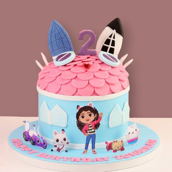 Exquisite Gabby's Dollhouse Cake