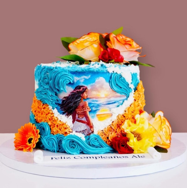 exquisite moana cake