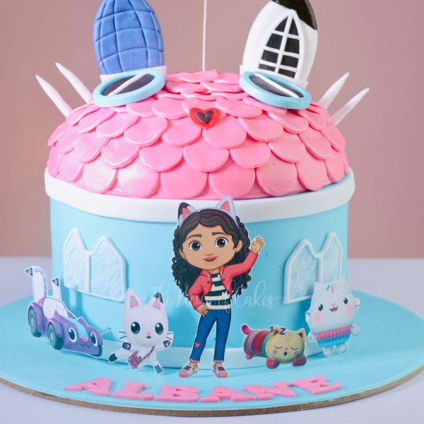 Exquisite Gabby's Dollhouse Cake