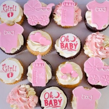 its a girl baby cupcakes