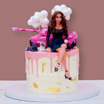 Lady, Cats and Pink Tank Cake in Dubai