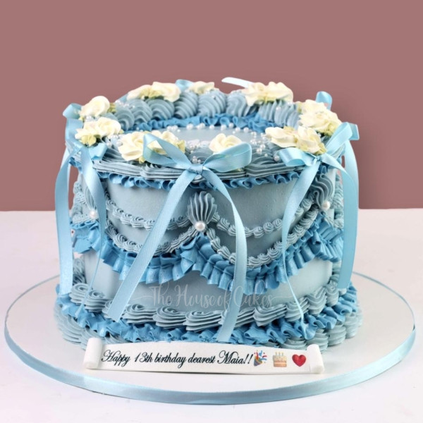 Blue Vintage Extravaganza Cake