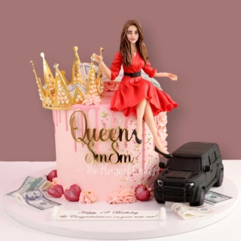 Elegant Empress Queen Cake