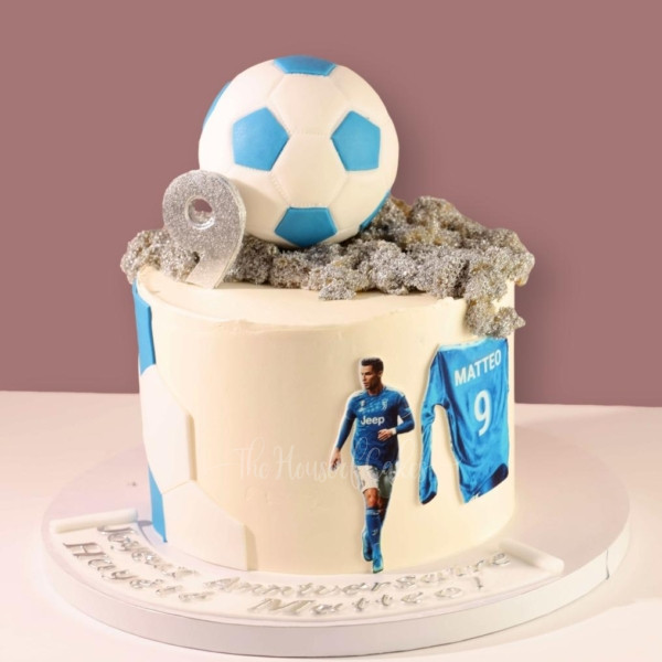 Strike Like Ronaldo Cake