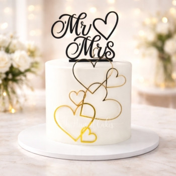 Mr & Mrs Wedding Cake in Dubai