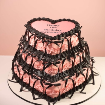 Blush Noir Exquisite Cake